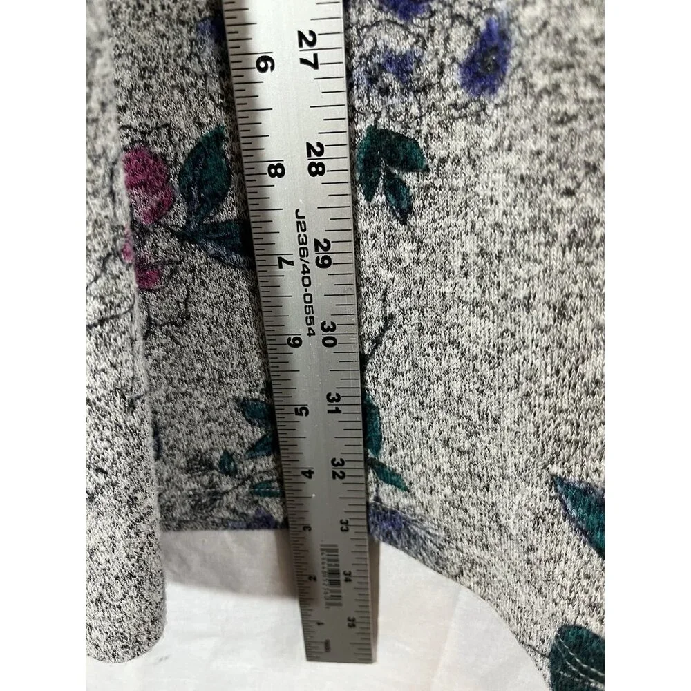 Lane Bryant Women’s 18/20 Gray Floral Long Sleeve Long Length Blouse - Picture 8 of 9